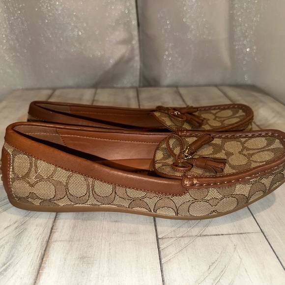 Coach Cream Loafers Flats - Picture 6 of 7